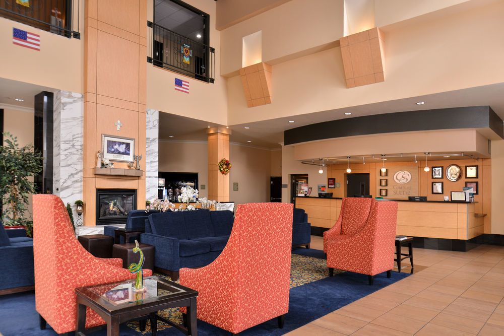 Comfort Suites Airport Tukwila Seattle Bagian luar foto